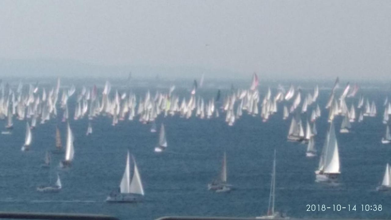 Alle Rose Barcolane Triëst Buitenkant foto